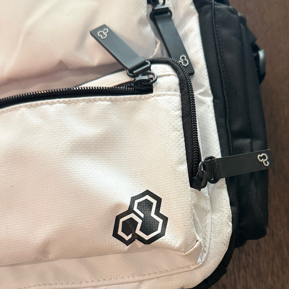 Channel Islands Surfboards Laptop Bag - Picture 9 of 13